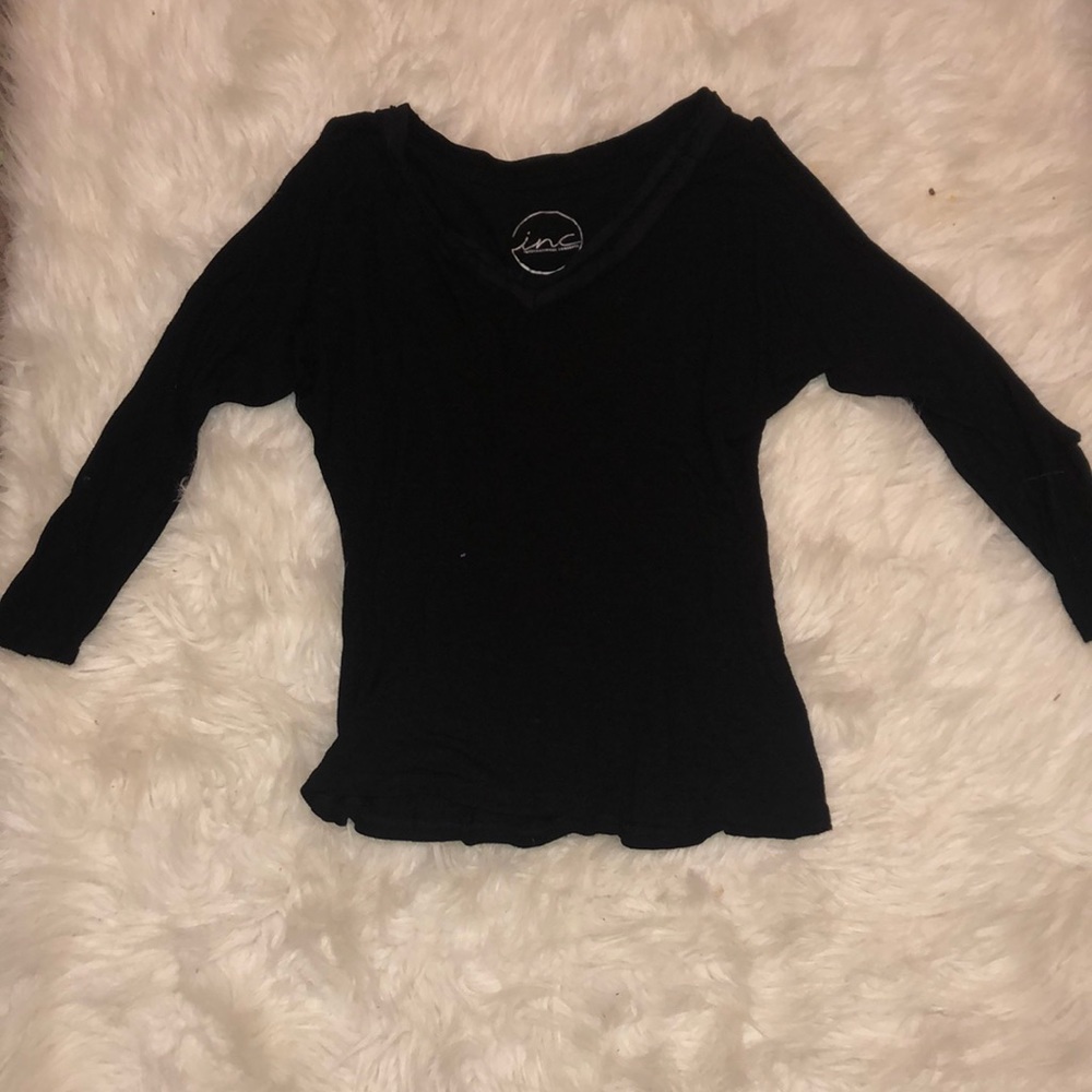 Black shoulder bearing top